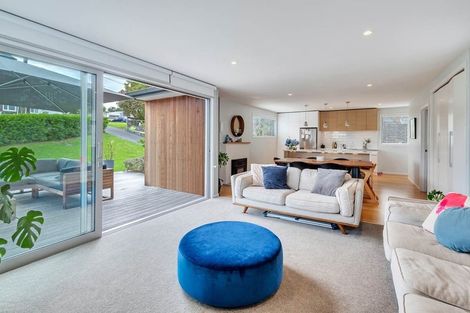 Photo of property in 9 Wharf Road, Te Atatu Peninsula, Auckland, 0610