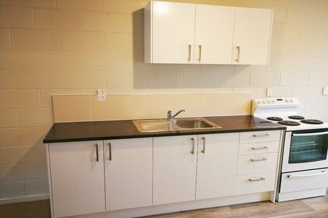 Photo of property in 1 Hinekohu Street, New Lynn, Auckland, 0600