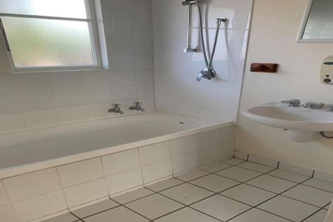 Photo of property in 18 Avonhead Road, Avonhead, Christchurch, 8042