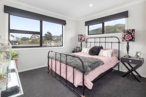 Photo of property in 39 Karearea Avenue, Kenepuru, Porirua, 5022