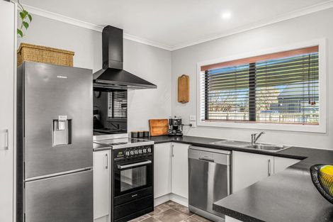 Photo of property in 16a De Lautour Road, Kaiti, Gisborne, 4010