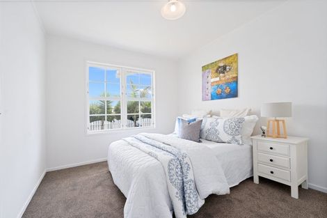 Photo of property in 402 West Coast Road, Glen Eden, Auckland, 0602