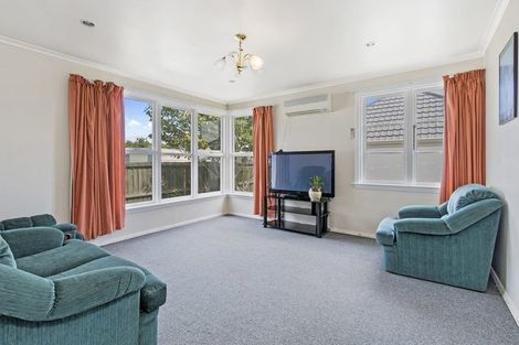 Photo of property in 11 Hollyford Avenue, Bryndwr, Christchurch, 8053