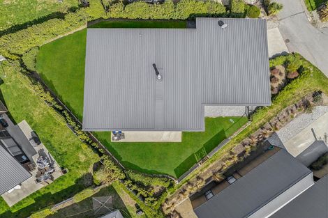 Photo of property in 4 Kahu Close, Wanaka, 9305