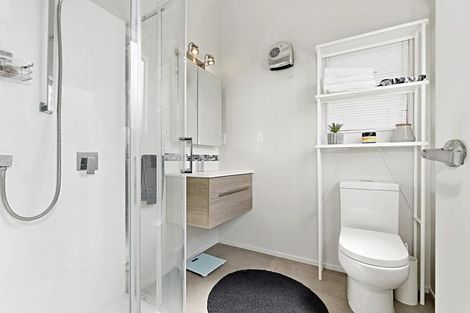 Photo of property in 15b Melandra Road, Stanmore Bay, Whangaparaoa, 0932