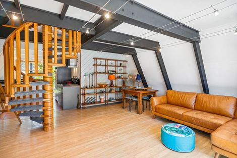 Photo of property in 10 Hastings Street, Waikanae Beach, Waikanae, 5036