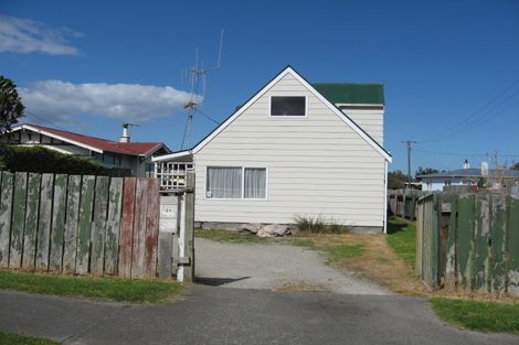 Photo of property in 32a Manuka Street, Castlecliff, Whanganui, 4501