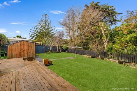Photo of property in 32 Hutchison Crescent, Durie Hill, Whanganui, 4500