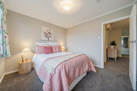 Photo of property in 44 Waipounamu Drive, Kelson, Lower Hutt, 5010