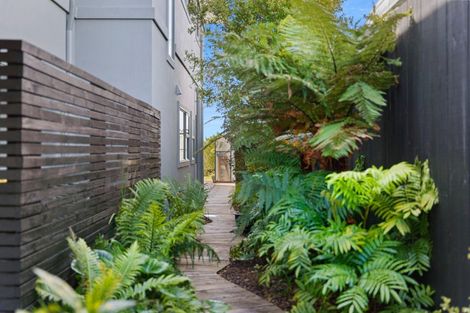Photo of property in 11 Island View Terrace, Waikanae Beach, Waikanae, 5036