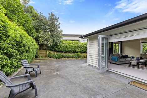 Photo of property in 9 Yarnbrook Grove, Churton Park, Wellington, 6037