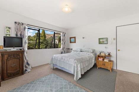 Photo of property in 20 Balmoral Drive, Kelvin Heights, Queenstown, 9300