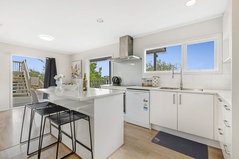 Photo of property in 3/22 Hogans Road, Glenfield, Auckland, 0629