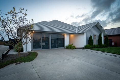 Photo of property in 27c Isobel Hodgson Drive, Cambridge, 3434