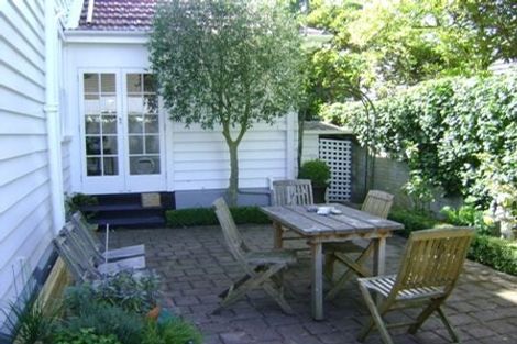 Photo of property in 165 Fendalton Road, Fendalton, Christchurch, 8052