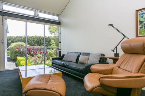 Photo of property in 129 Richmond Road, Brixton, New Plymouth, 4373