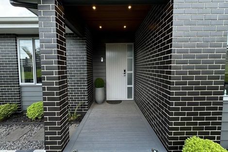 Photo of property in 17 Rowles Road, Pukekohe, 2120