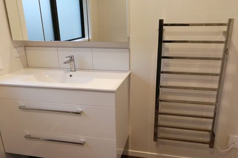 Photo of property in 5a Grumman Lane, Newlands, Wellington, 6037