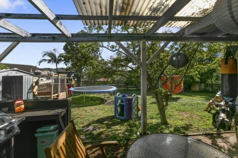 Photo of property in 15 Hydra Place, Glen Eden, Auckland, 0602