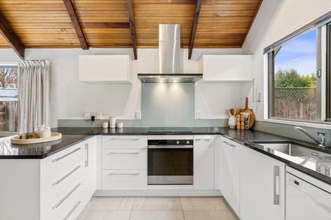 Photo of property in 4 Cullahill Street, Harewood, Christchurch, 8051