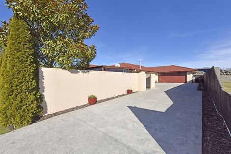 Photo of property in 17 Taranaki Drive, Woodend, 7610