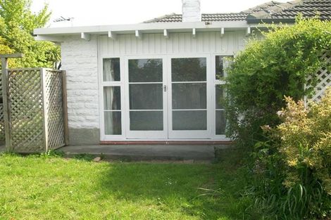Photo of property in 35 Greendale Avenue, Avonhead, Christchurch, 8042