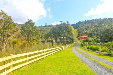 Photo of property in 4 Broadleaf Way, Kinloch, 3377