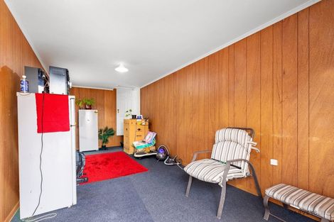 Photo of property in 42 Godley Road, Green Bay, Auckland, 0604