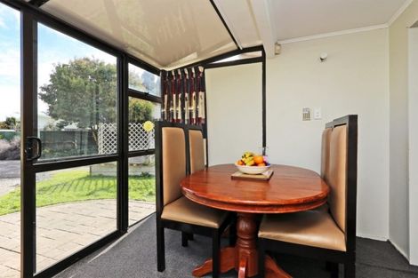 Photo of property in 2/2 Heretaunga Street East, Parkvale, Hastings, 4122