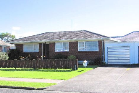 Photo of property in 3/2 Dillimore Avenue, Pakuranga, Auckland, 2010