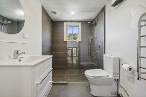 Photo of property in 5 Grosvenor Terrace, Wadestown, Wellington, 6012