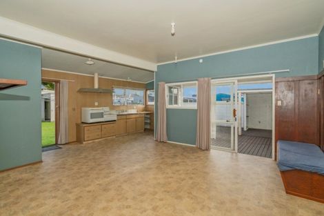 Photo of property in 1 Isabella Street, Whitianga, 3510