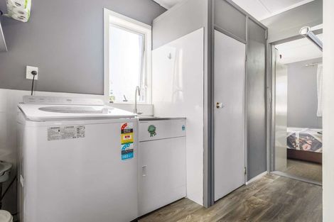 Photo of property in 710 Heretaunga Street East, Parkvale, Hastings, 4122