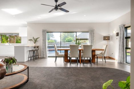 Photo of property in 51 Swayne Road, Cambridge, 3434