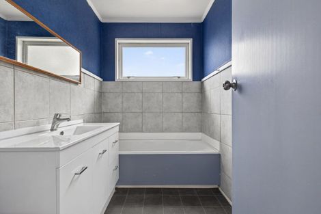 Photo of property in 36 Abraham Crescent, Milson, Palmerston North, 4414