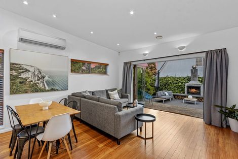 Photo of property in 1 Dunrobin Place, Avonhead, Christchurch, 8042