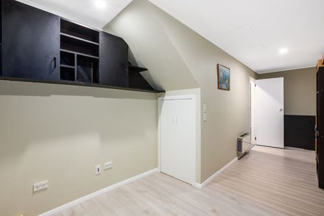 Photo of property in 28 Solander Place, Whitby, Porirua, 5024