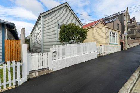 Photo of property in 17 Rolleston Street, Mount Cook, Wellington, 6021