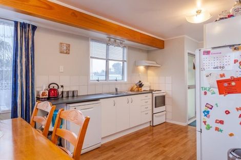 Photo of property in 59 Kemp Road, Massey, Auckland, 0614