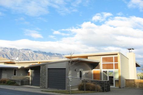 Photo of property in 21 Earnslaw Terrace, Queenstown, 9300