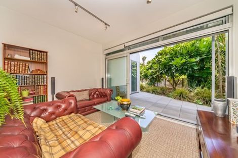 Photo of property in Masina Apartments, 107/80u Riddiford Street, Newtown, Wellington, 6021
