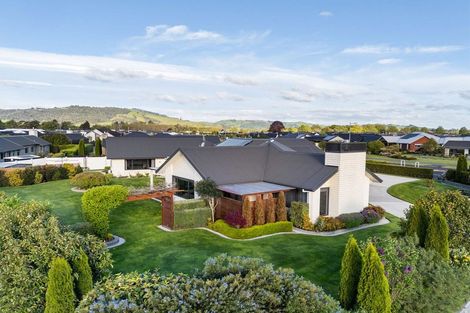 Photo of property in 2 Kotare Grove, Cambridge, 3434