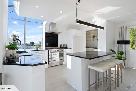 Photo of property in 214b Mount Pleasant Road, Mount Pleasant, Christchurch, 8081