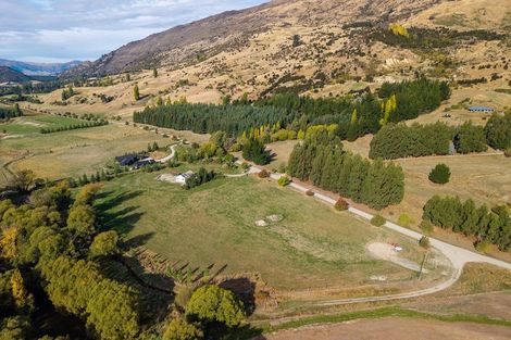 Photo of property in 930 Mount Barker Road, Wanaka, 9382