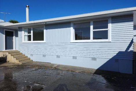 Photo of property in 28 Old South Road, Okato, 4335