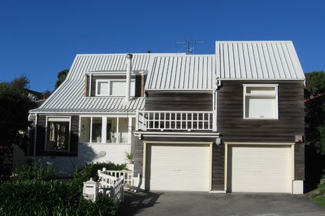 Photo of property in 80 Churton Drive, Churton Park, Wellington, 6037