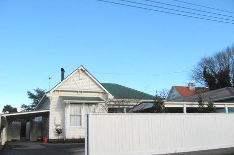 Photo of property in 124 Holly Road, St Albans, Christchurch, 8014