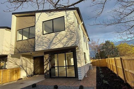 Photo of property in 29d Mackenzie Street, Te Atatu South, Auckland, 0610