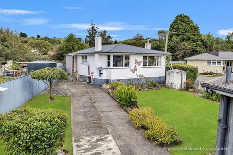Photo of property in 16 Milne Street, Hunterville, 4730
