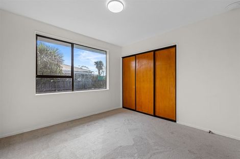 Photo of property in 2/33 Tower Street, Hornby, Christchurch, 8042